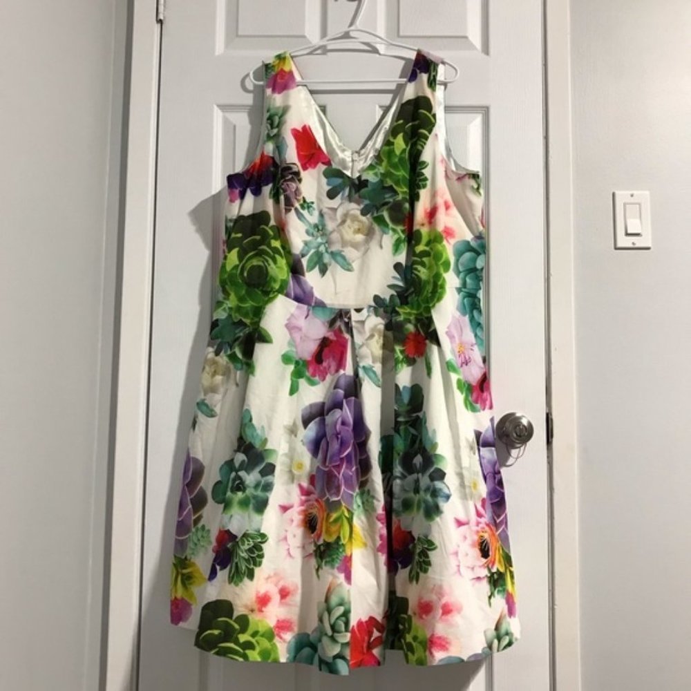 Summer Special Occasion Dress NWT City Chic succulent ivory floral XXL - Picture 5 of 16